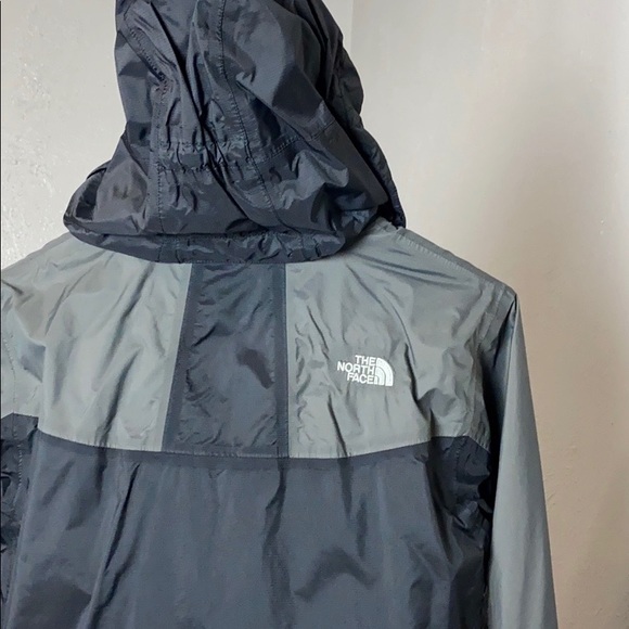 The North Face #267 Boys Hyvent Hooded Jacket - Picture 7 of 7